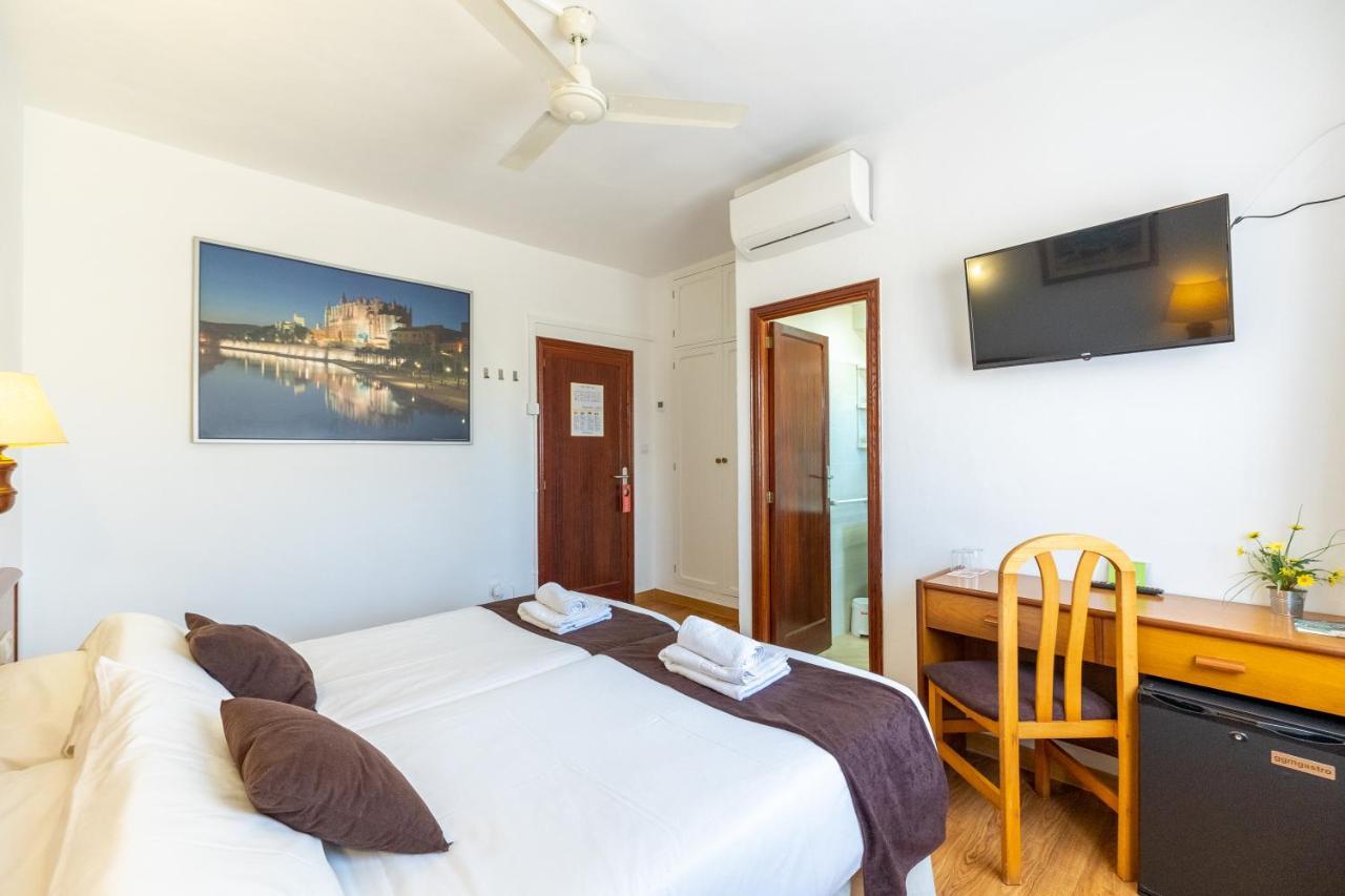 Hostal Doris - Adults Only Colonia de Sant Jordi Eksteriør billede